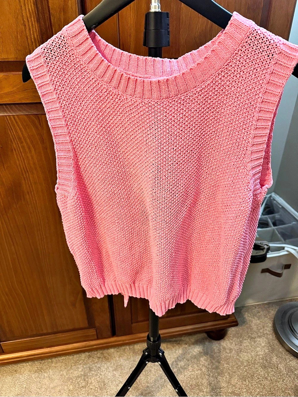 Pink Knit Sweater Vest Size Medium Like New